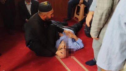 Mardin Kızıltepe'de bir kişi namaz kılarken bıçaklandı