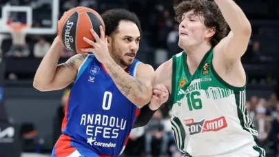 Anadolu Efes zorladı ama olmadı: Panathinaikos Final Four kapısını araladı!