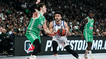Panathinaikos, Anadolu Efes’i 87-83 mağlup etti, seride 1-0 öne geçti