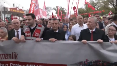 Özgür Özel'den Anıtkabir yürüyüşü mesajı: "Ne barikat tanırız, ne korkarız"