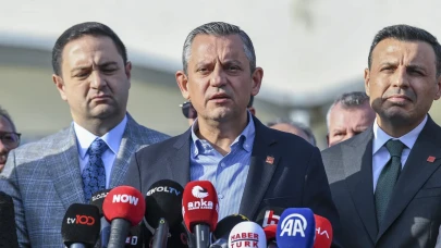 Özgür Özel, Ekrem İmamoğlu'nu Silivri Cezaevi'nde ziyaret etti