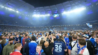 7 yıl sonra Bundesliga'ya çıkan Hamburg'un kutlamalarında büyük izdiham: 26 kişi yaralandı