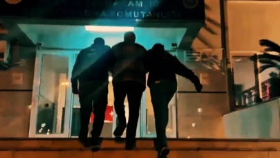 Kırmızı ve yeşil bültenle aranan şüpheliler Türkiye'de yakalandı