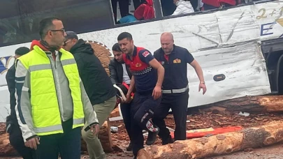 Çanakkale'de feci zincirleme kaza: 8 ölü, çok sayıda yaralı