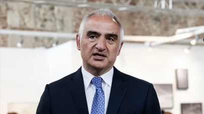 2025 Kurban Bayramı Tatili 9 Gün Olacak mı? Bakan Ersoy'dan Açıklama Geldi