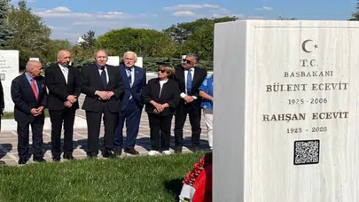 Bülent Ecevit, doğumunun 100. yılında mezarı başında anıldı
