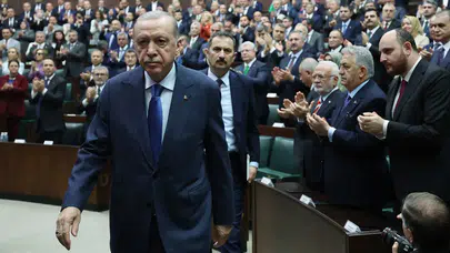 AK Parti TBMM Grubu’nda mevcut grup yönetimi yeniden seçildi