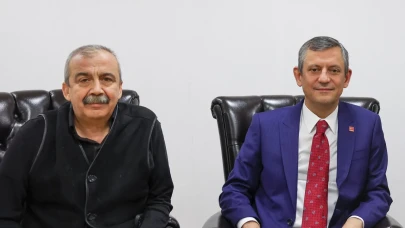 Özgür Özel’den Sırrı Süreyya Önder paylaşımı: Barış yolunda harcanmış bir ömre şahidiz