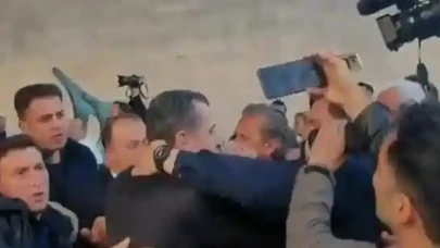 Özgür Özel’e saldırı sonrası koruma ekibine tepki yağıyor