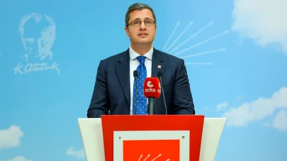 Bakan Yerlikaya'nın otobüs şoförü açıklaması sonrası CHP Sözcüsü Yücel: "Görev tanımınızda montajcılık mı var?"