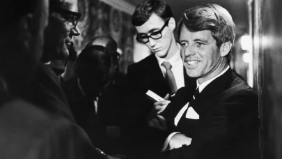 Tulsi Gabbard, Robert F. Kennedy suikastına dair 60 bin belgenin erişme açıldığını duyurdu