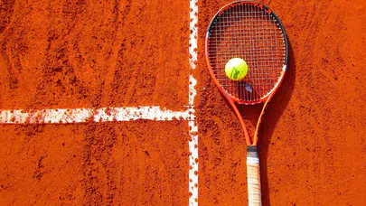 Roland Garros’ta Gauff ve Zverev ikinci tura yükseldi, Medvedev elendi