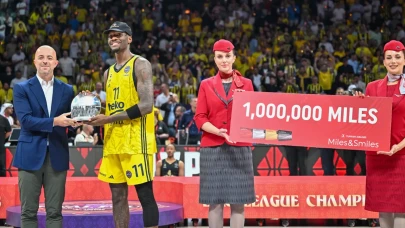 Şampiyon Fenerbahçe Beko oyuncularına THY'den mil ödülleri