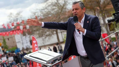 Özgür Özel Van'da PKK kongresine değindi: Terörsüz Türkiye'ye 'evet' diyoruz!