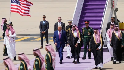 Trump, Suudi Arabistan'la 142 milyar dolarlık silah anlaşmasına imza attı