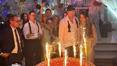 İran şahının torunu İman Pehlevi, Yahudi bir Amerikalıyla dünya evine girdi