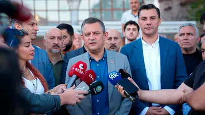 Özgür Özel, bayram namazı çıkışında Akın Gürlek sözleriyle ilgili konuştu