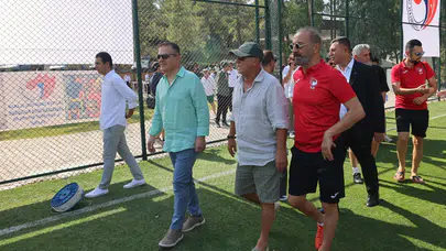 Yılmaz Erdoğan, Köyceğiz'de futbol sahası yaptırdı: Açılışa ünlü isimler akın etti