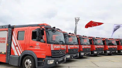 İBB’den Bilecik’teki orman yangınına destek: 42 personel, 13 araç gönderildi