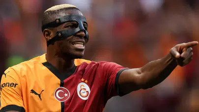 Victor Osimhen konusunda Galatasaray'a müjdeli haberi Okan Buruk verdi