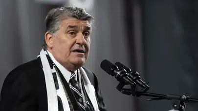 Serdal Adalı'dan Beşiktaş Fibabanka'ya tebrik: Sizinle gurur duyuyoruz, sonu şampiyonluk olsun