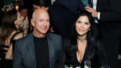 Jeff Bezos, yoğun protestolar sonrasında Venedik'teki düğün yerini değiştiriyor