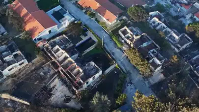 İzmir Seferihisar'daki orman yangınında 50 konut ağır hasar gördü