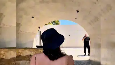 Alaçatı’da mekan krizi: “Başörtülü diye almadılar” iddiası sosyal medyayı karıştırdı!