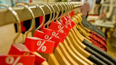 Inditex indirimi ne zaman başlıyor? 2025 Zara, Bershka, Pull&Bear online ve mağaza indirim saatleri