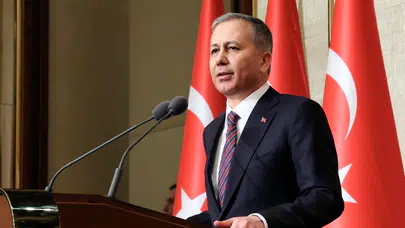 Bakan Yerlikaya'dan bayram tatilinden dönenlere trafik kuralları uyarıları