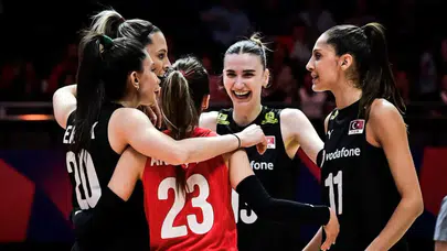 Filenin Sultanları Çin’i devirdi: VNL’de 4’te 4 yaptı!