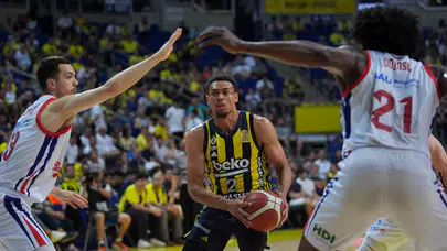 Fenerbahçe Beko yarı final ilk maçında Bahçeşehir Koleji'ni 93-76'yla geçti