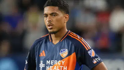 Galatasaray, Mertens’in yerine Evander’i gündemine aldı