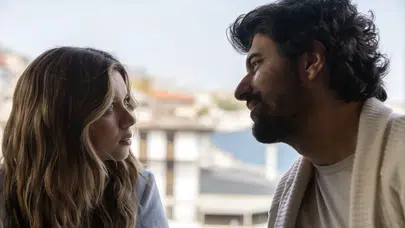 Afra Saraçoğlu ve Engin Akyürek aynı projede buluşuyor: İstanbul Aşkım dizisi YouTube'dan yayınlanacak