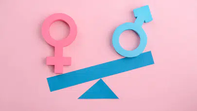 Bornova'da üç öğretmene, toplumsal cinsiyet eşitliği konusunu işledikleri için kınama cezası verildi