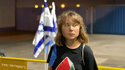 Greta Thunberg ve 3 aktivist İsrail’den sınır dışı edildi