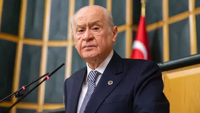İsmail Saymaz: Bahçeli, MHP milletvekillerine “Cumhurbaşkanının iki yardımcısı biri Kürt biri Alevi olsun” dedi