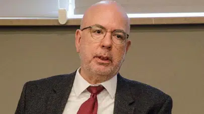 Merkez Bankası eski Başkanı Süreyya Serdengeçti hayatını kaybetti