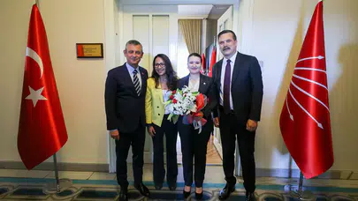 TİP'ten CHP'ye dayanışma ziyareti: Erkan Baş ve Sera Kadıgil Özgür Özel ile görüştü