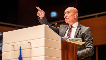 İzmir Büyükşehir Belediyesi soruşturması: Tunç Soyer dahil 45 kişi tutuklandı