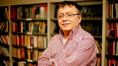 Mansur Yavaş’tan Hikmet Çetinkaya için başsağlığı mesajı: "Kalemini halktan ve hakikatten yana kullanan gazeteci"