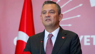 Özgür Özel’den Halk TV ve Sözcü TV’ye verilen cezalara tepki: İktidarı rahatsız eden hakikatleri gizleme çabasıdır