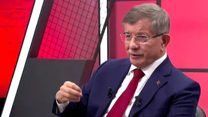 Davutoğlu’ndan istifa eden vekillere ilişkin açıklama: Millete karşı suç işlediler