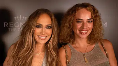 Seda Bakan'ın Jennifer Lopez ile fotoğraf çekilmek için 1 milyon TL ödediği söylenmişti: İddialar hakkında ilk kez konuştu!