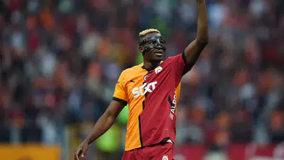 Galatasaray Teknik Direktörü Okan Buruk, Osimhen transferinde sona yaklaştıklarını açıkladı