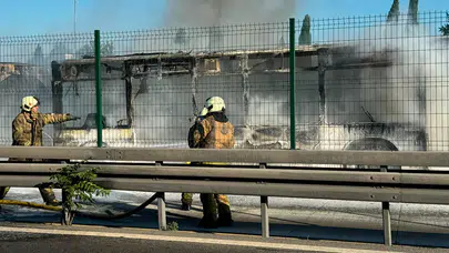 İstanbul Bakırköy'de metrobüste çıkan yangın söndürüldü