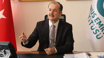 Eski Yunus Emre Enstitüsü Başkanı Şeref Ateş Esenboğa Havalimanı'nda gözaltına alındı