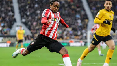 Beşiktaş, Kyle Walker-Peters transferinden vazgeçtiğini duyurdu