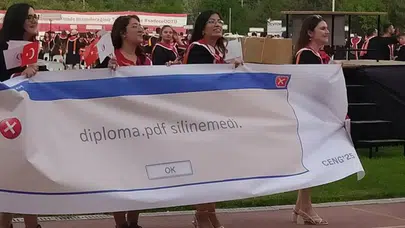 ODTÜ mezuniyet töreninde pankart geleneği devam etti