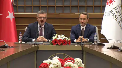 İletişim Başkanlığı'nda devir teslim: Altun görevi Duran'a devretti